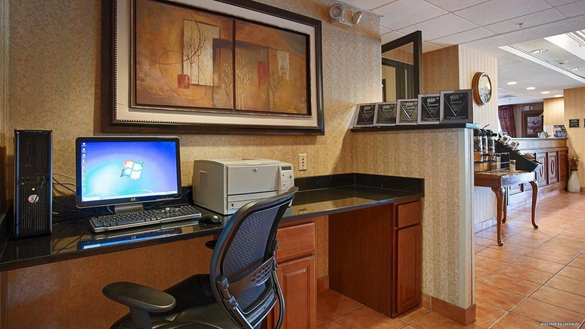 Best Western Plus Хънтърсвил Екстериор снимка